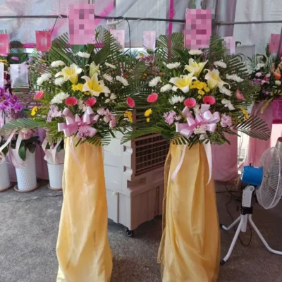 喪禮花籃 2000元