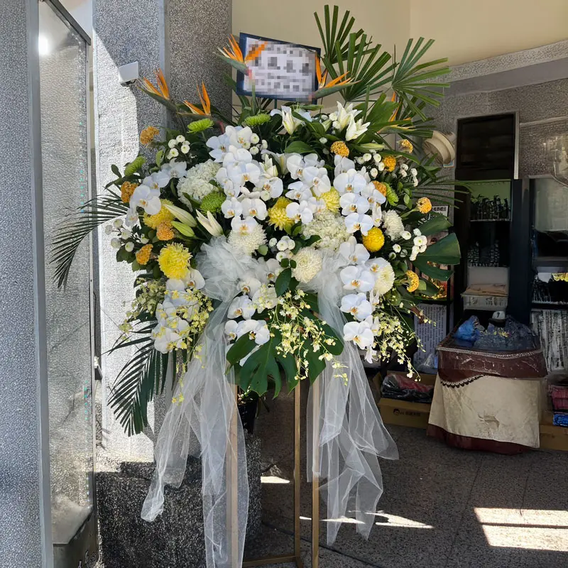 弔唁藝術花籃.webp 弔唁藝術花籃.webp